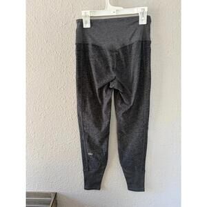 Alo Yoga alosoft lounge ribbed detail 7/8 leggings grey size S. No flaws